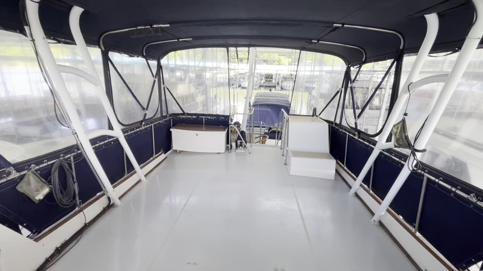 Phoenix Flybridge
