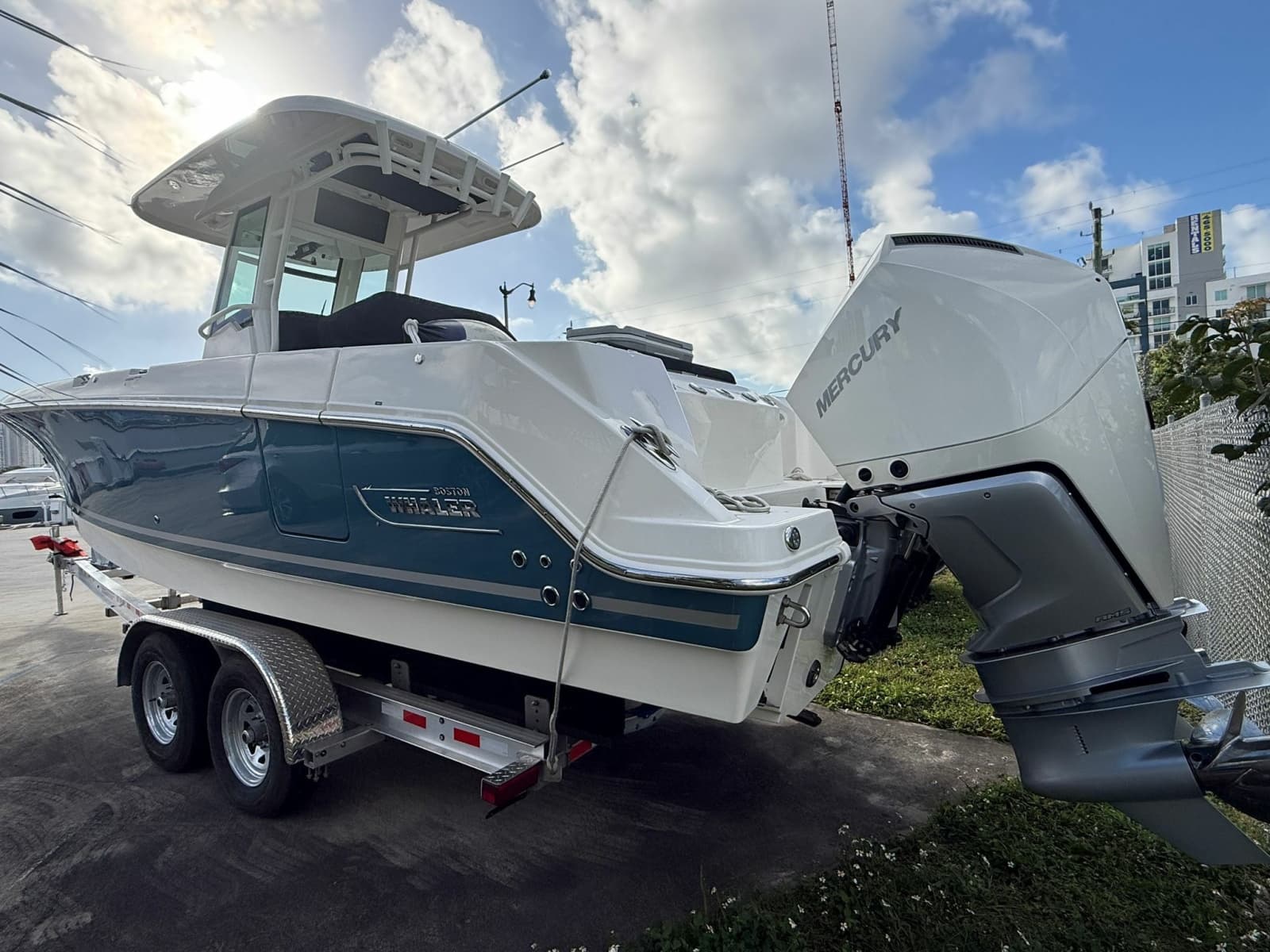 2023 Boston Whaler 