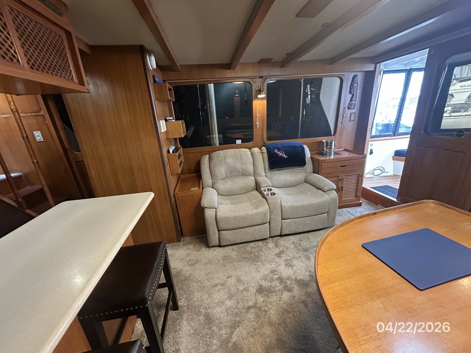 49' DeFever salon starboard
