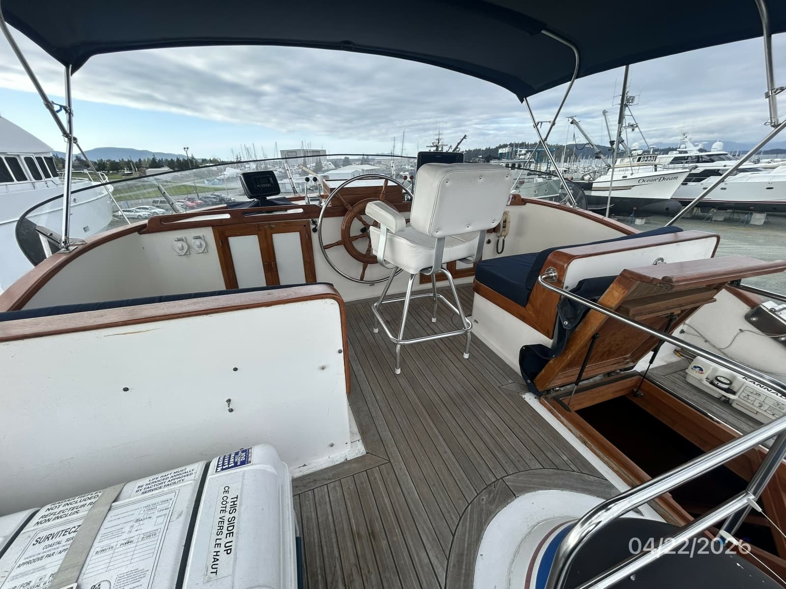 49' DeFever flybridge forward