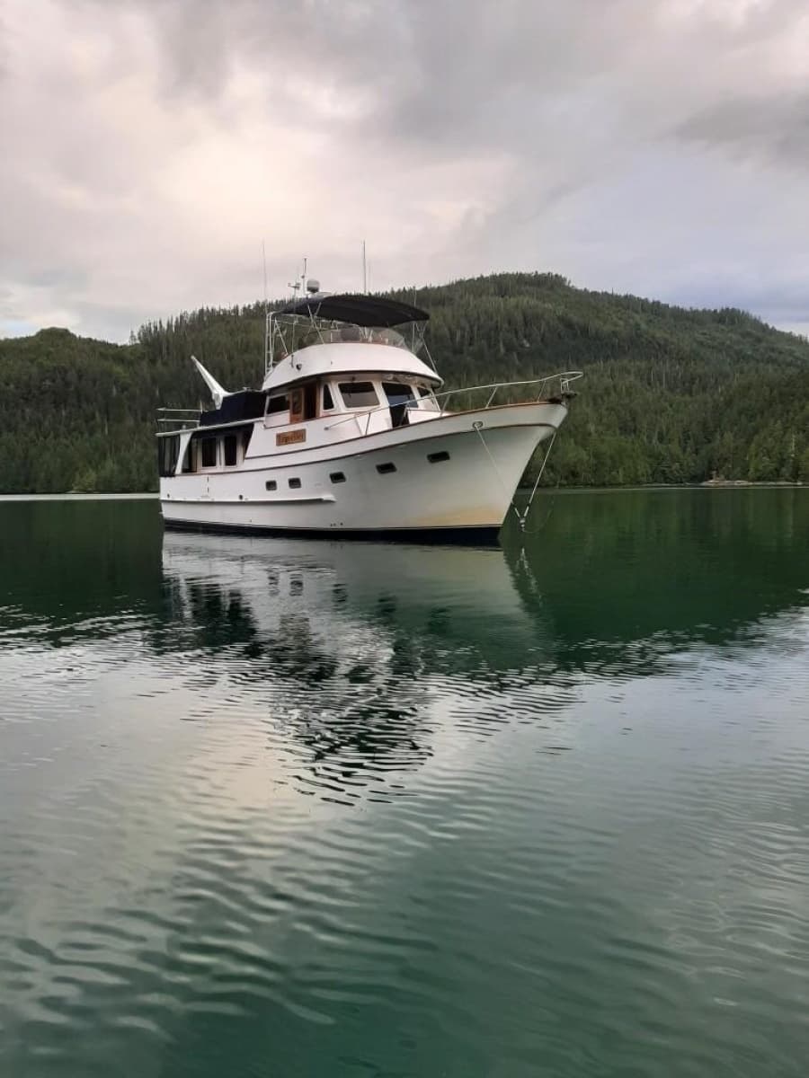 49' DeFever starboad forward profile4