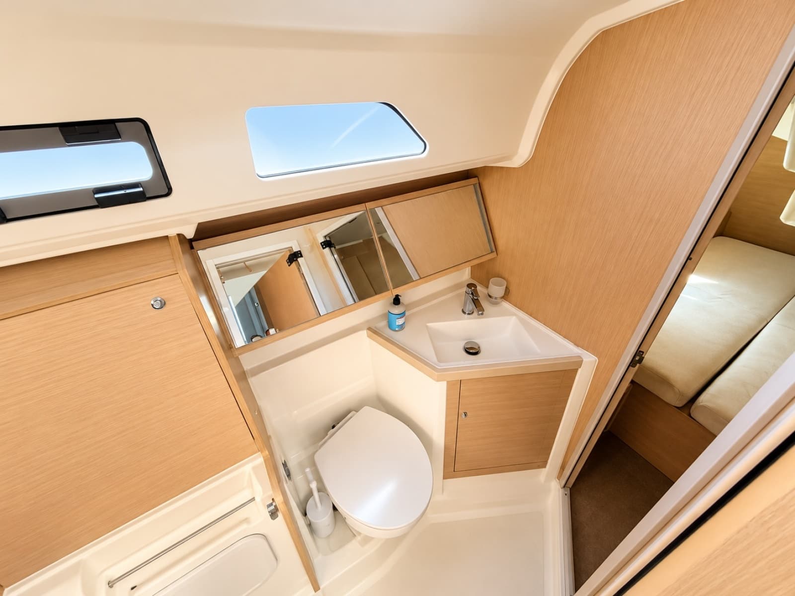 2022 Beneteau 40.1