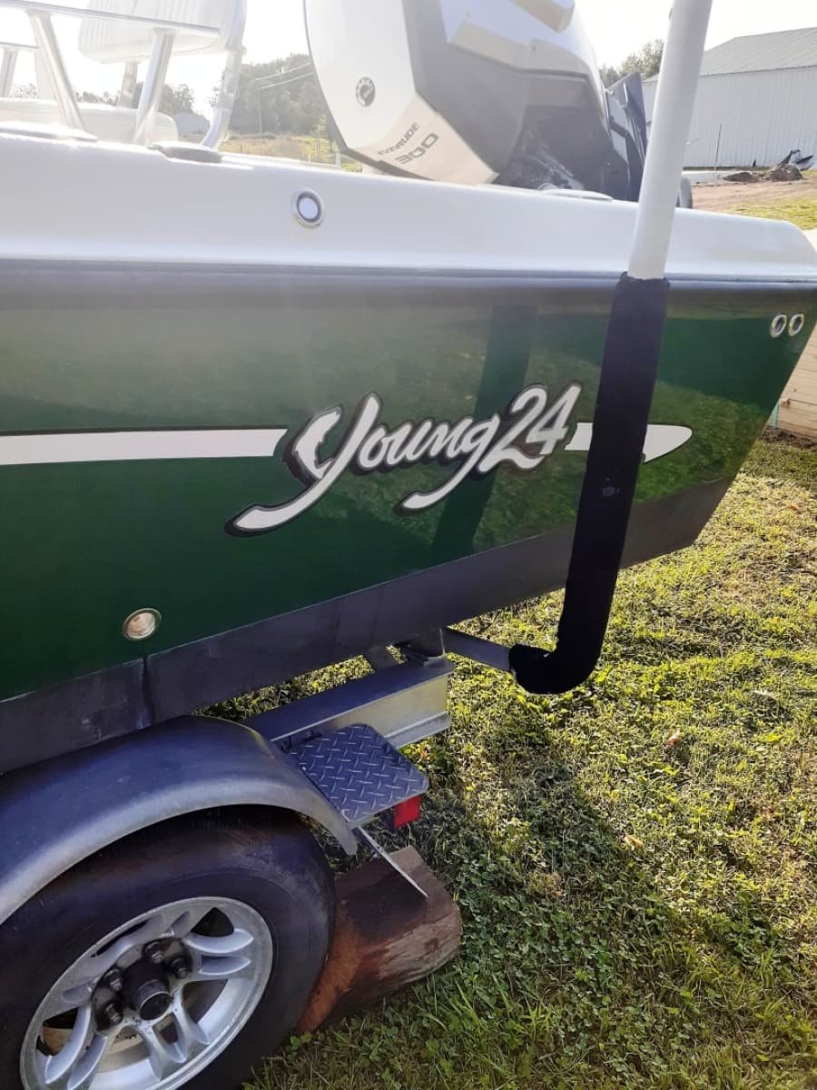 2015 Young Boats Young 24