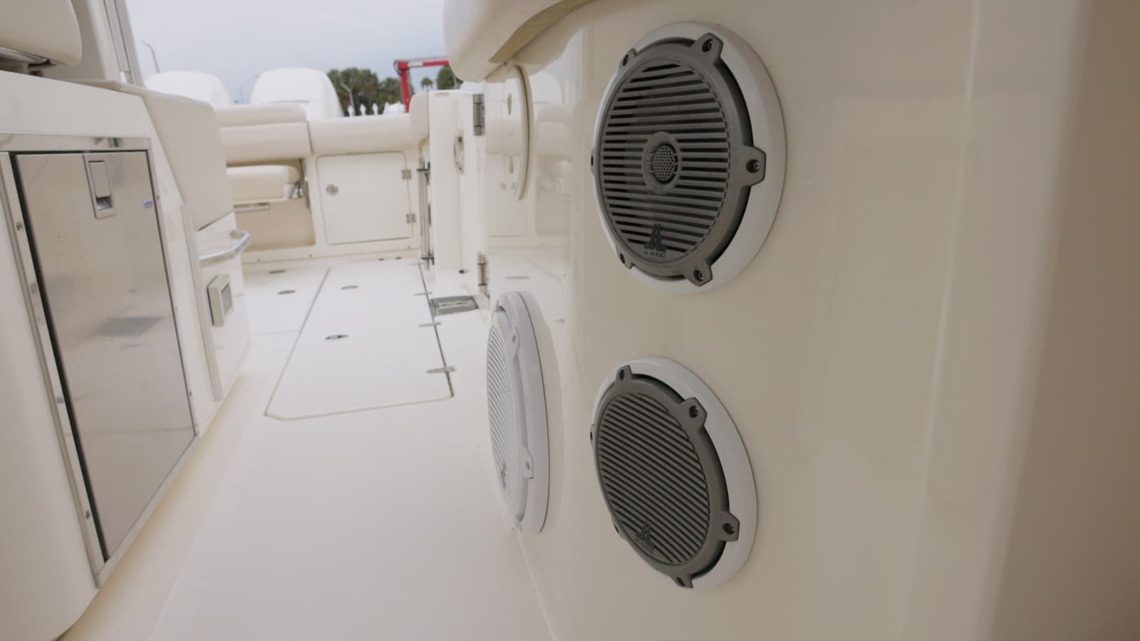 2018 Boston Whaler 380 Outrage