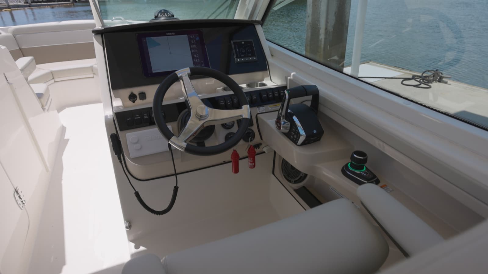 2024 Boston Whaler 280 Vantage