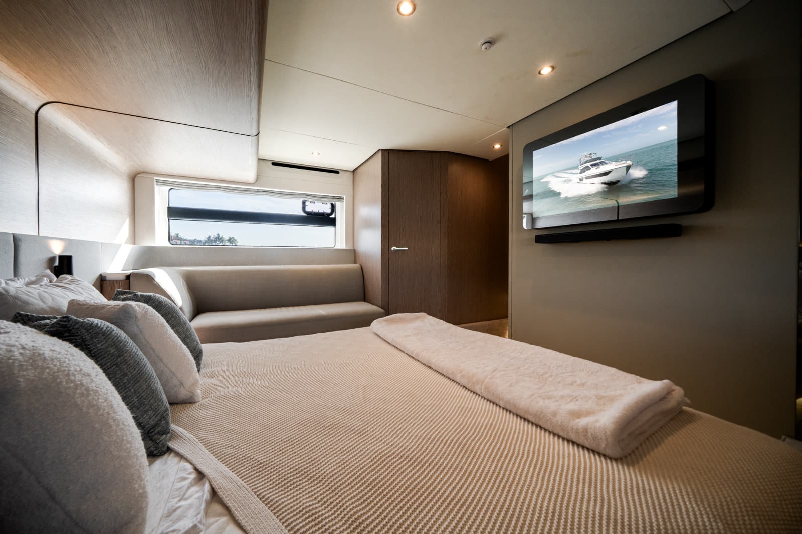 2024 Azimut 53 FLY