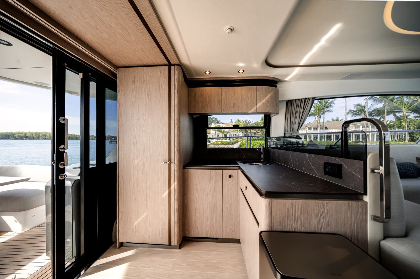2024 Azimut 53 FLY