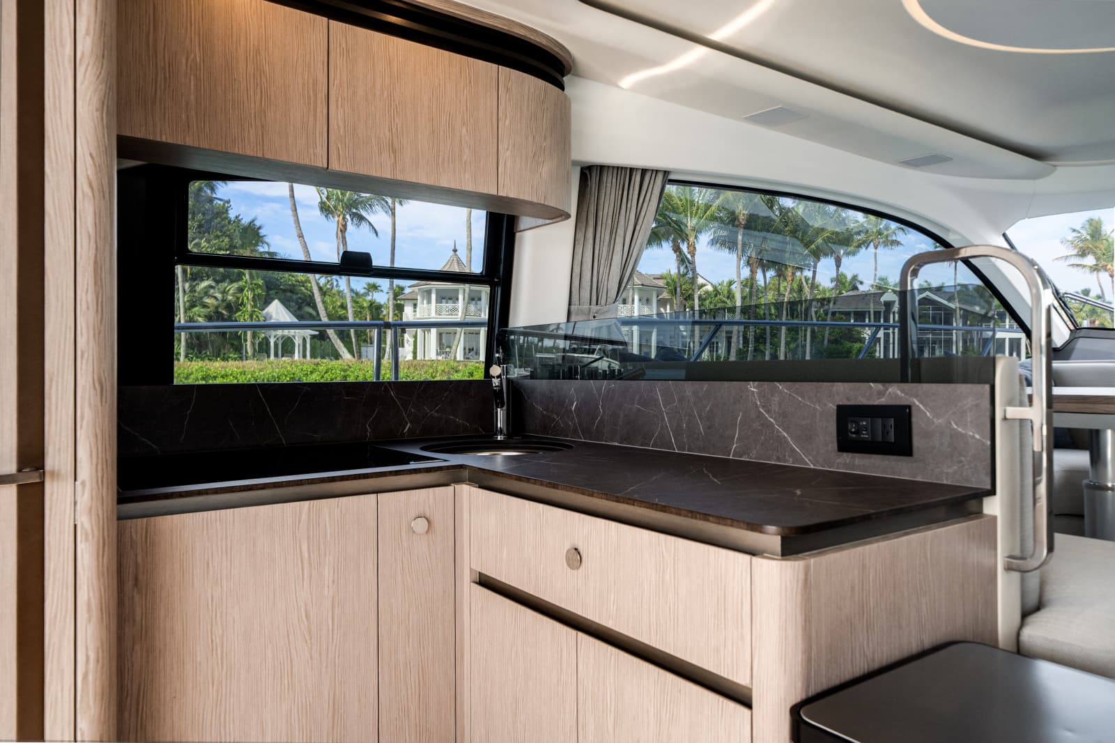 2024 Azimut 53 FLY