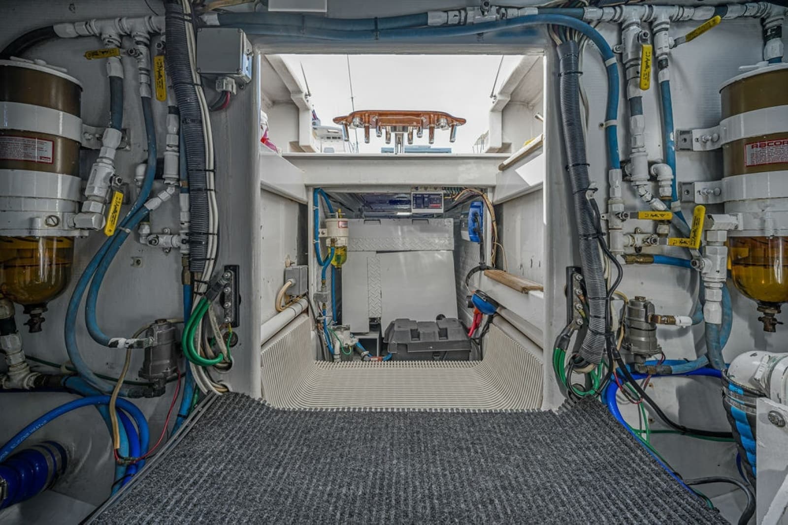 EngineRoom00012