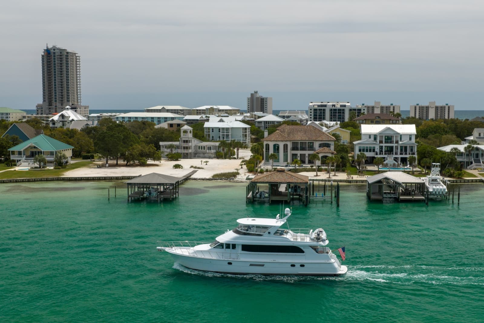 2004 Hatteras Sport Deck