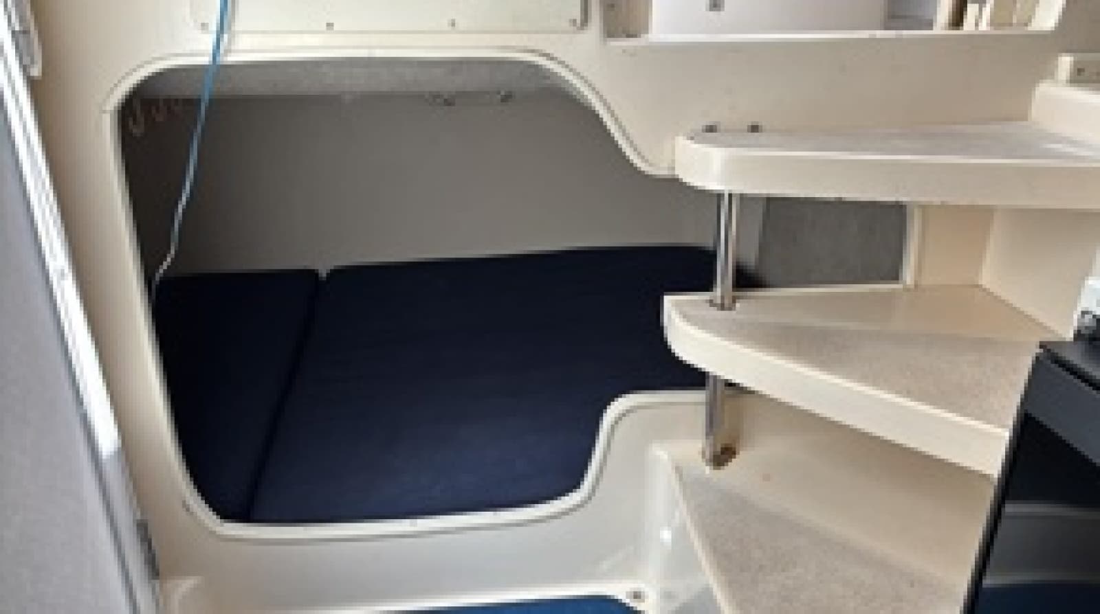 Mid Cabin Berth