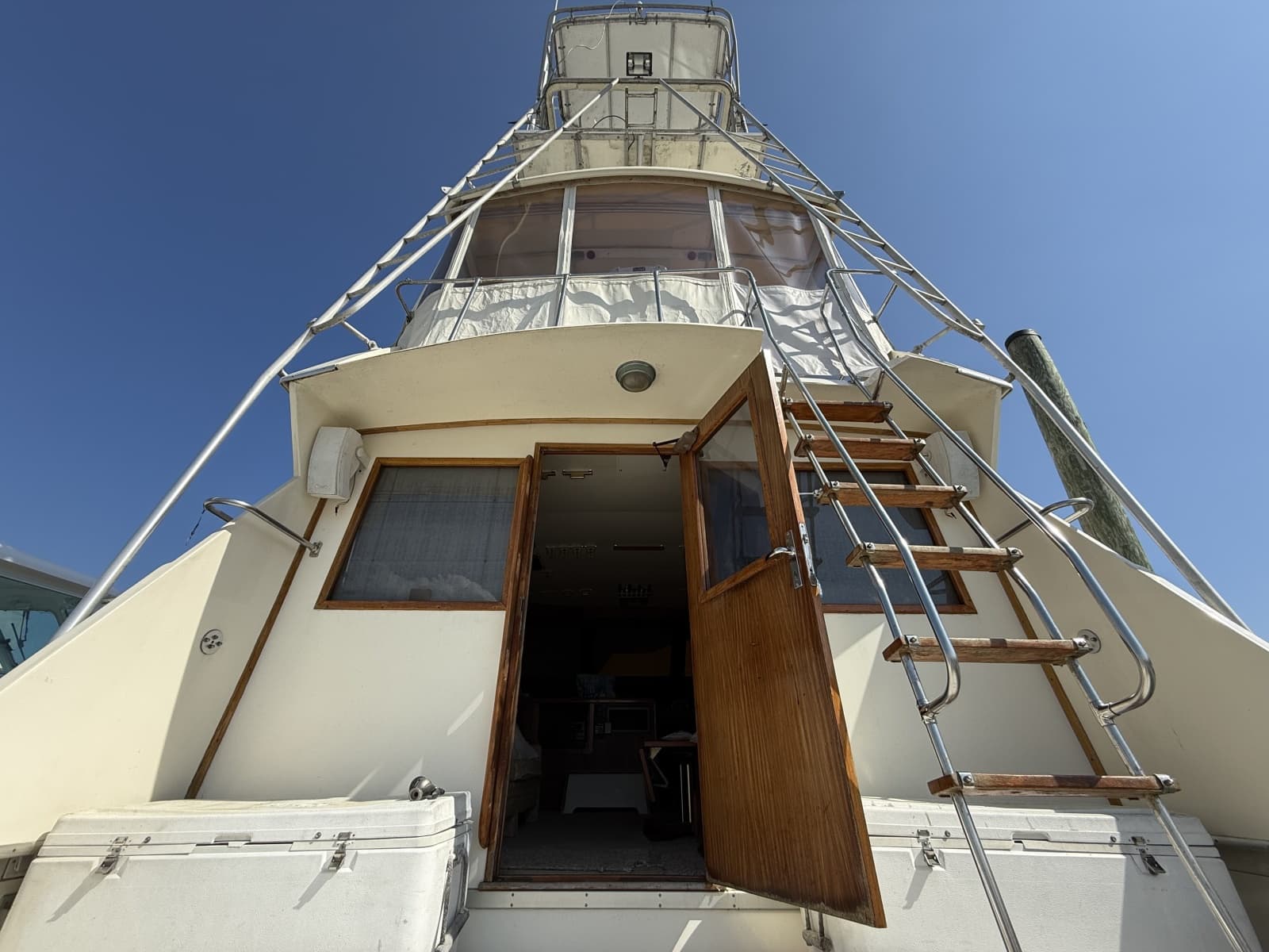 1979 Hatteras 46 Convertible