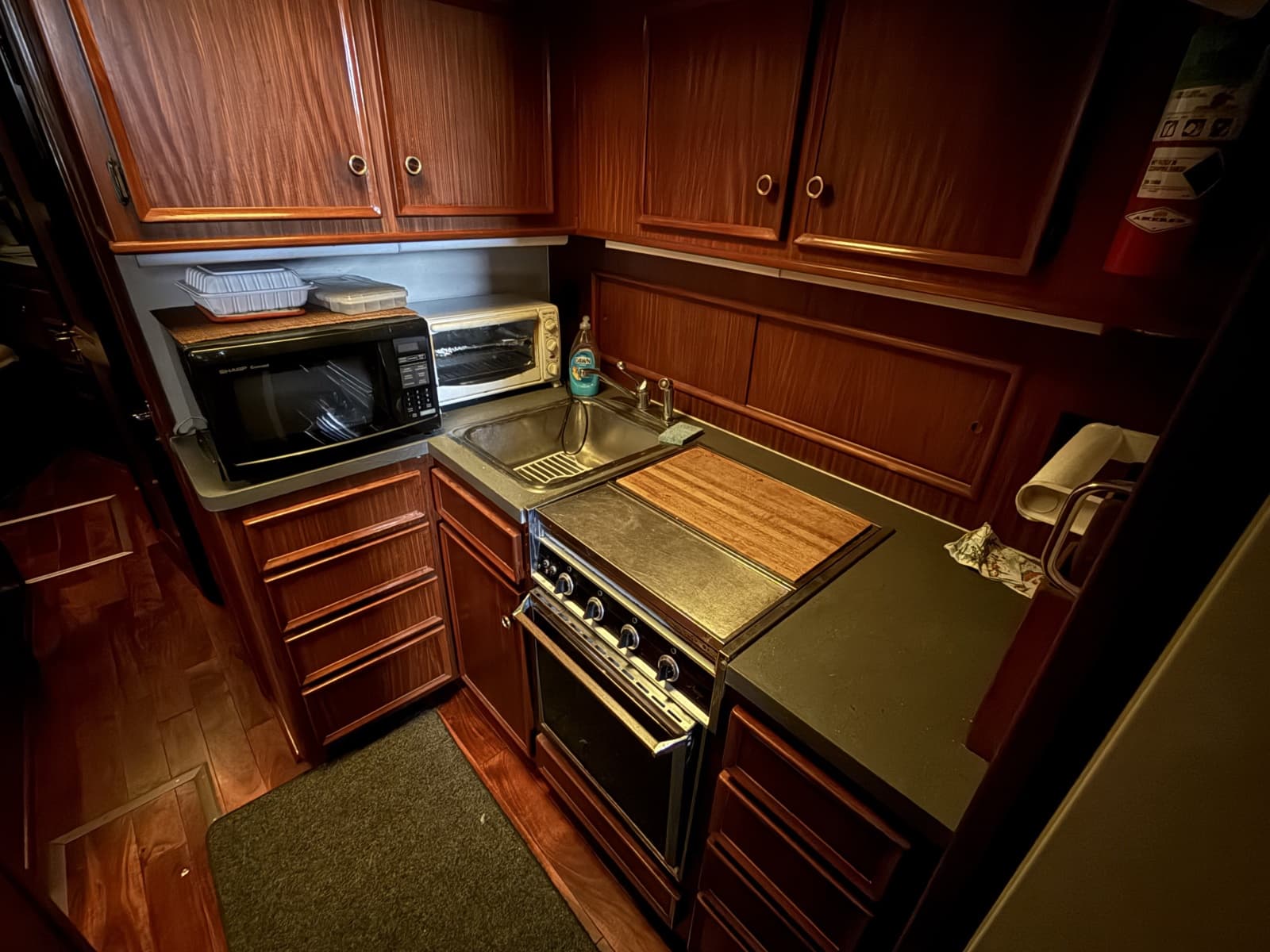 1979 Hatteras 46 Convertible