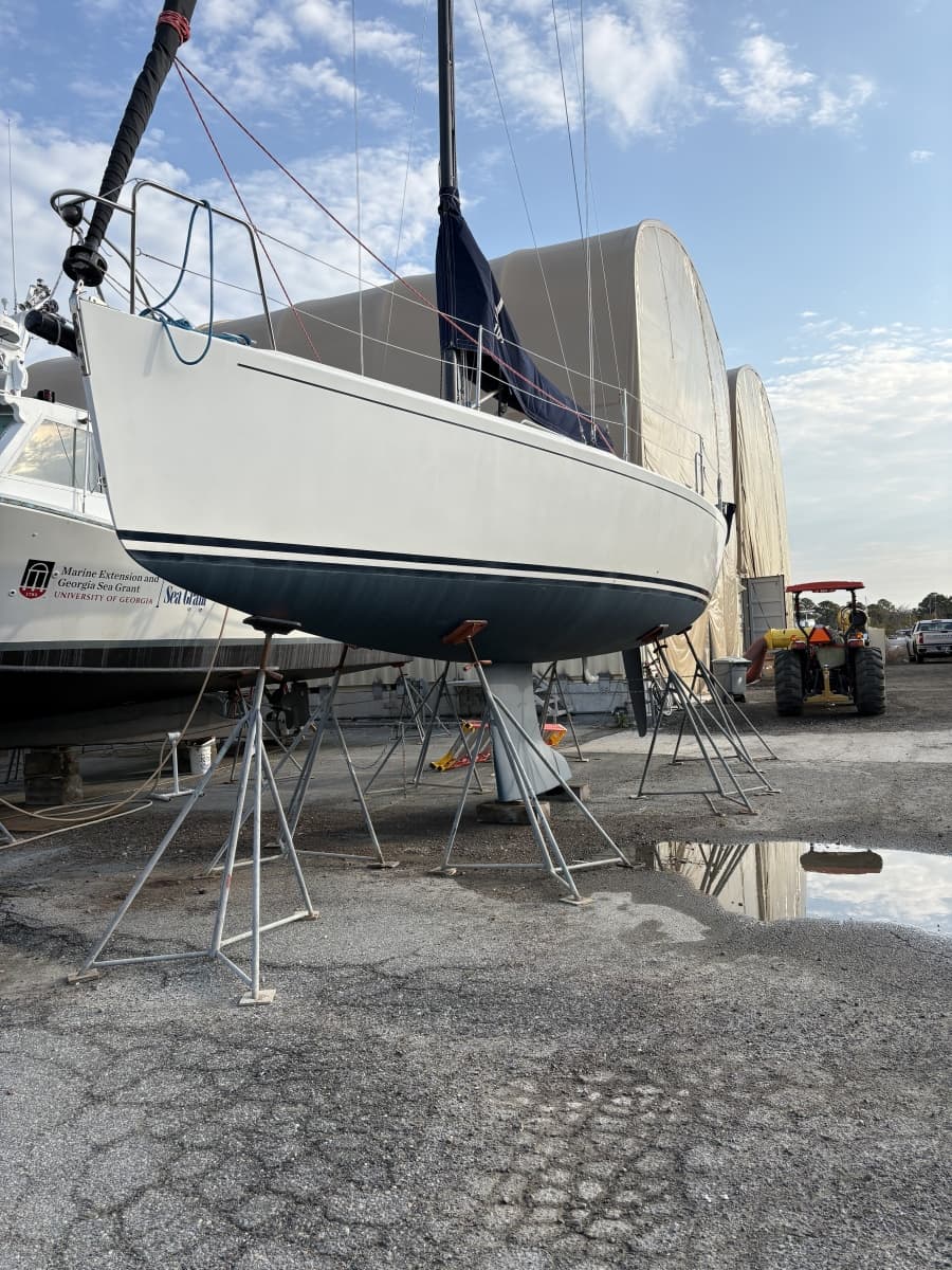 J/109 Shoal Draft with Carbon Spars
