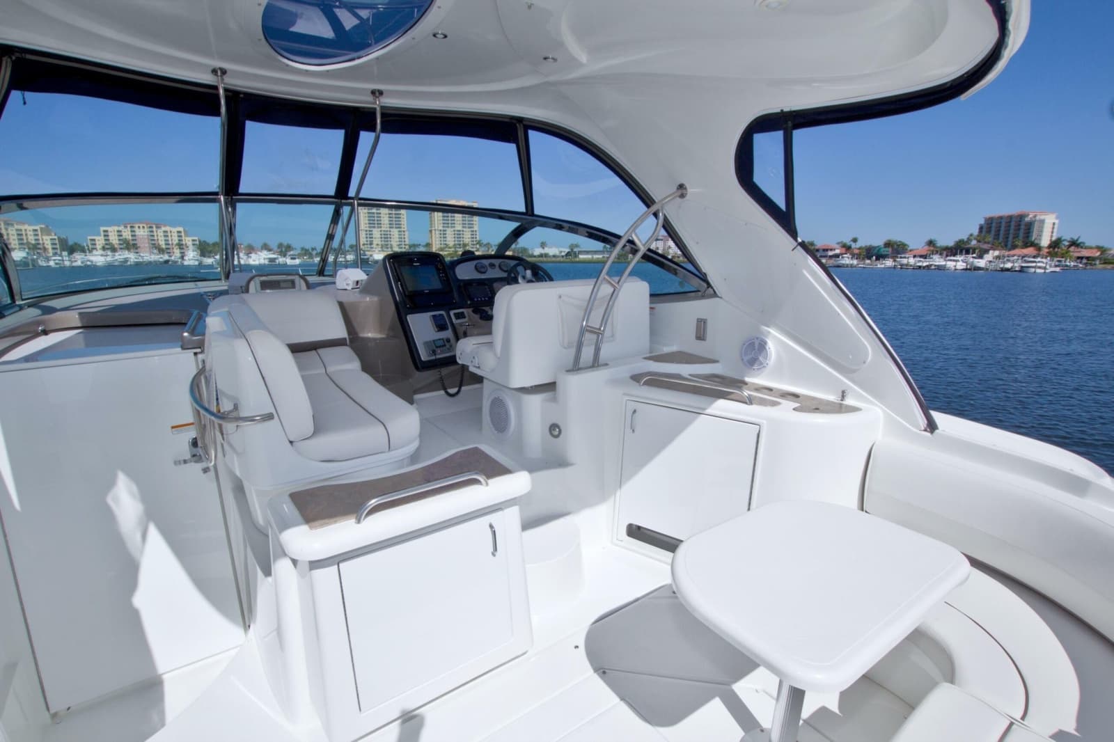 2008 Cruisers Yachts 420 Express