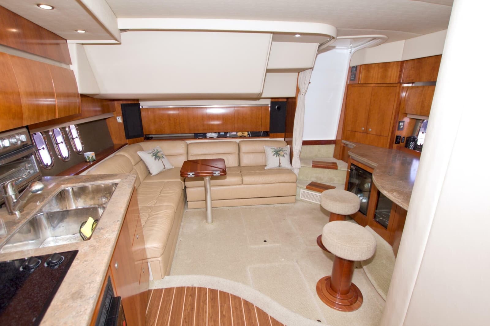 2008 Cruisers Yachts 420 Express