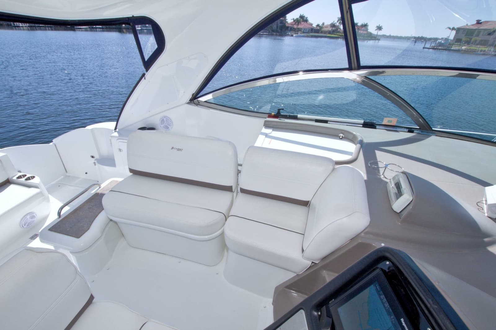 2008 Cruisers Yachts 420 Express