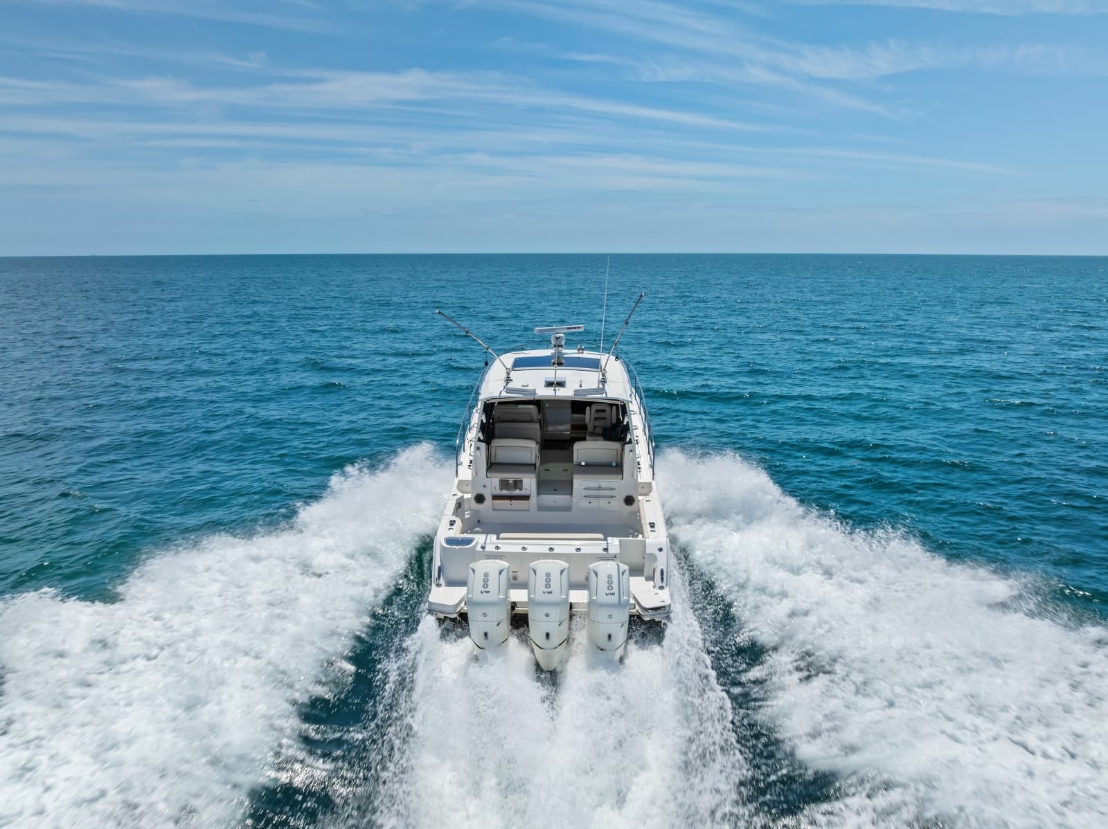 2023 Boston Whaler 405 Conquest