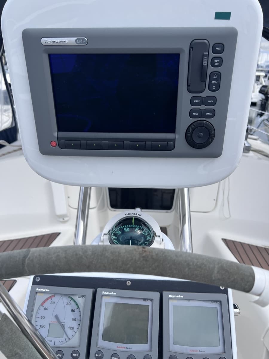 2006 Hunter 38