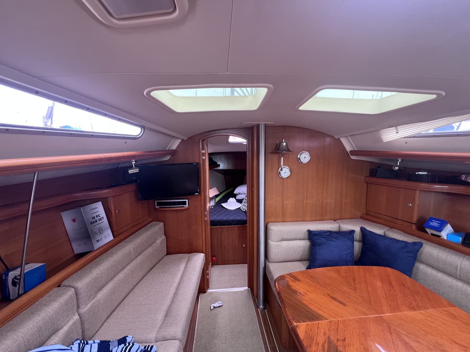 2006 Hunter 38