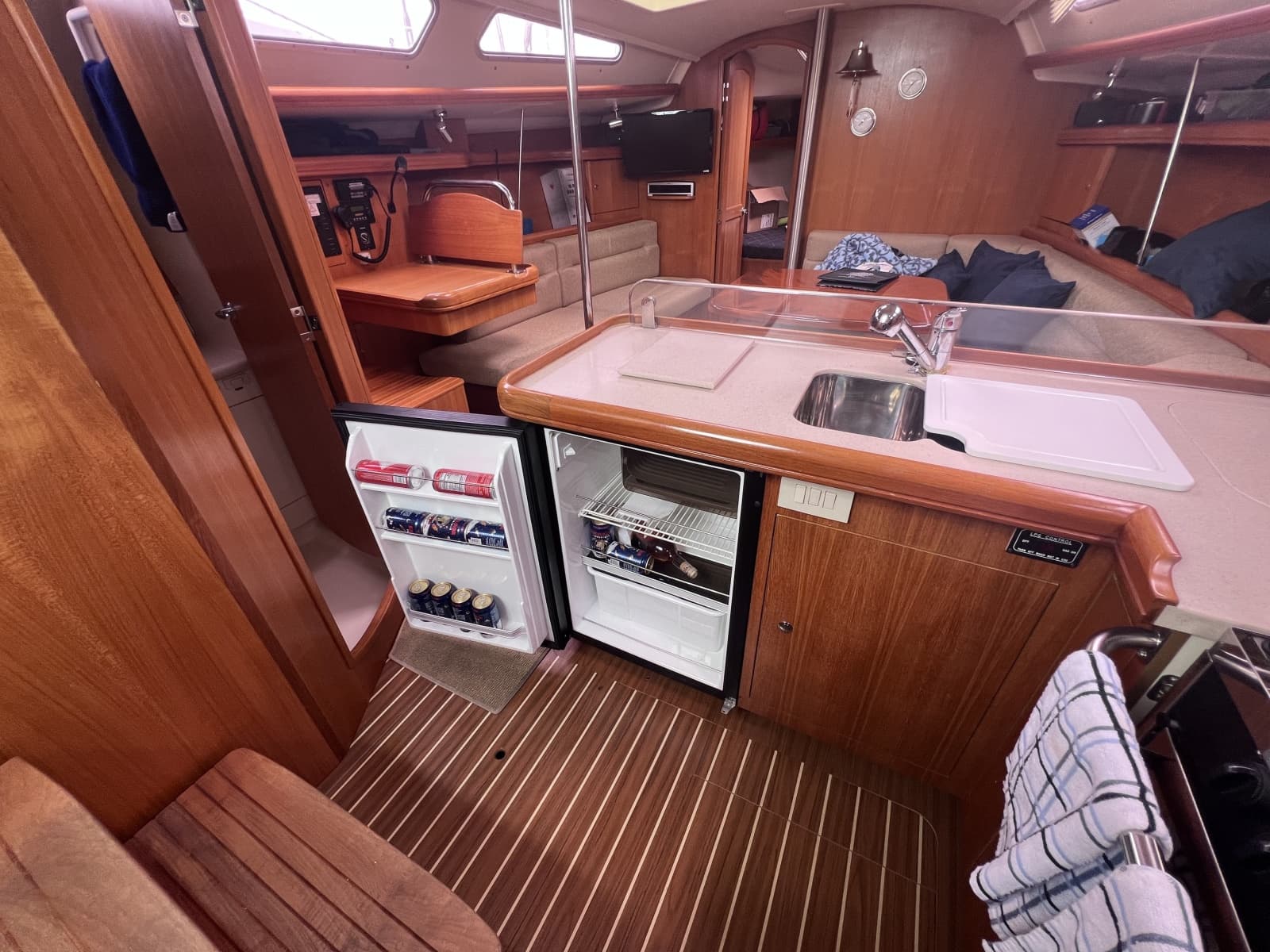 2006 Hunter 38