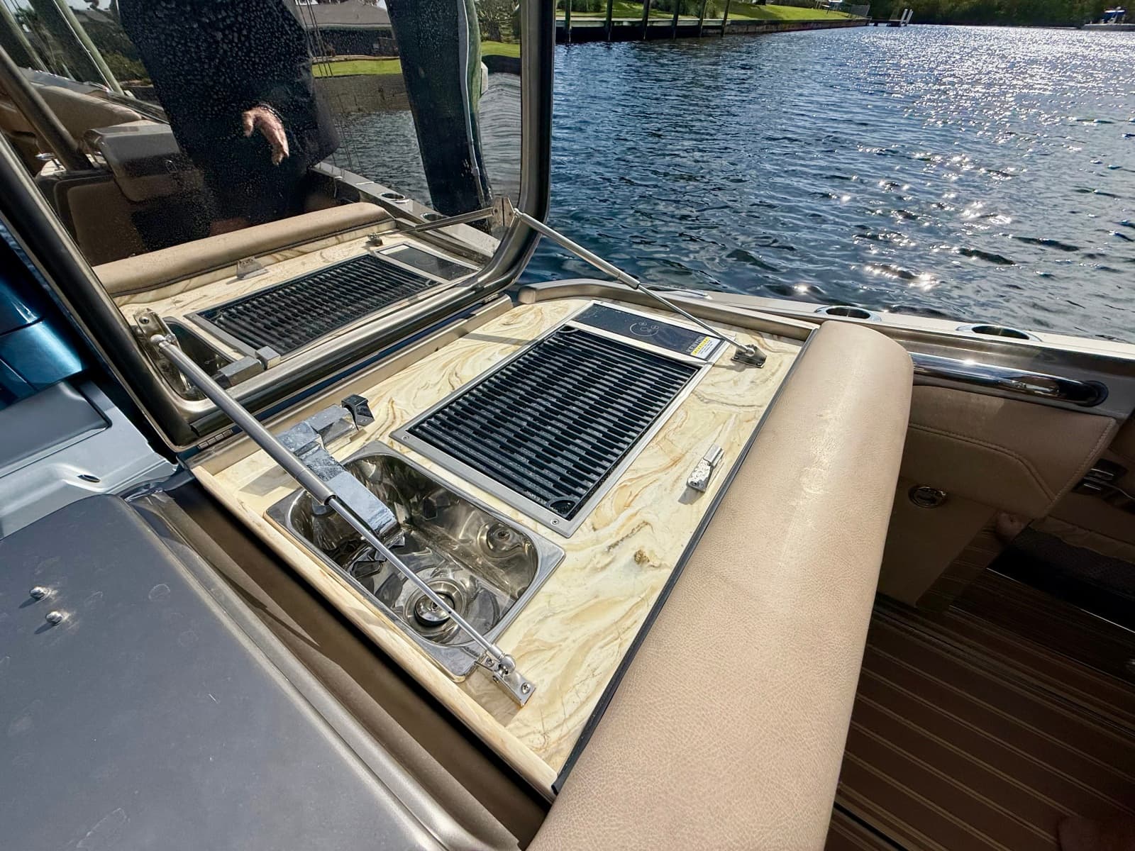 2020 Nor-Tech 550 SPORT CENTER CONSOLE