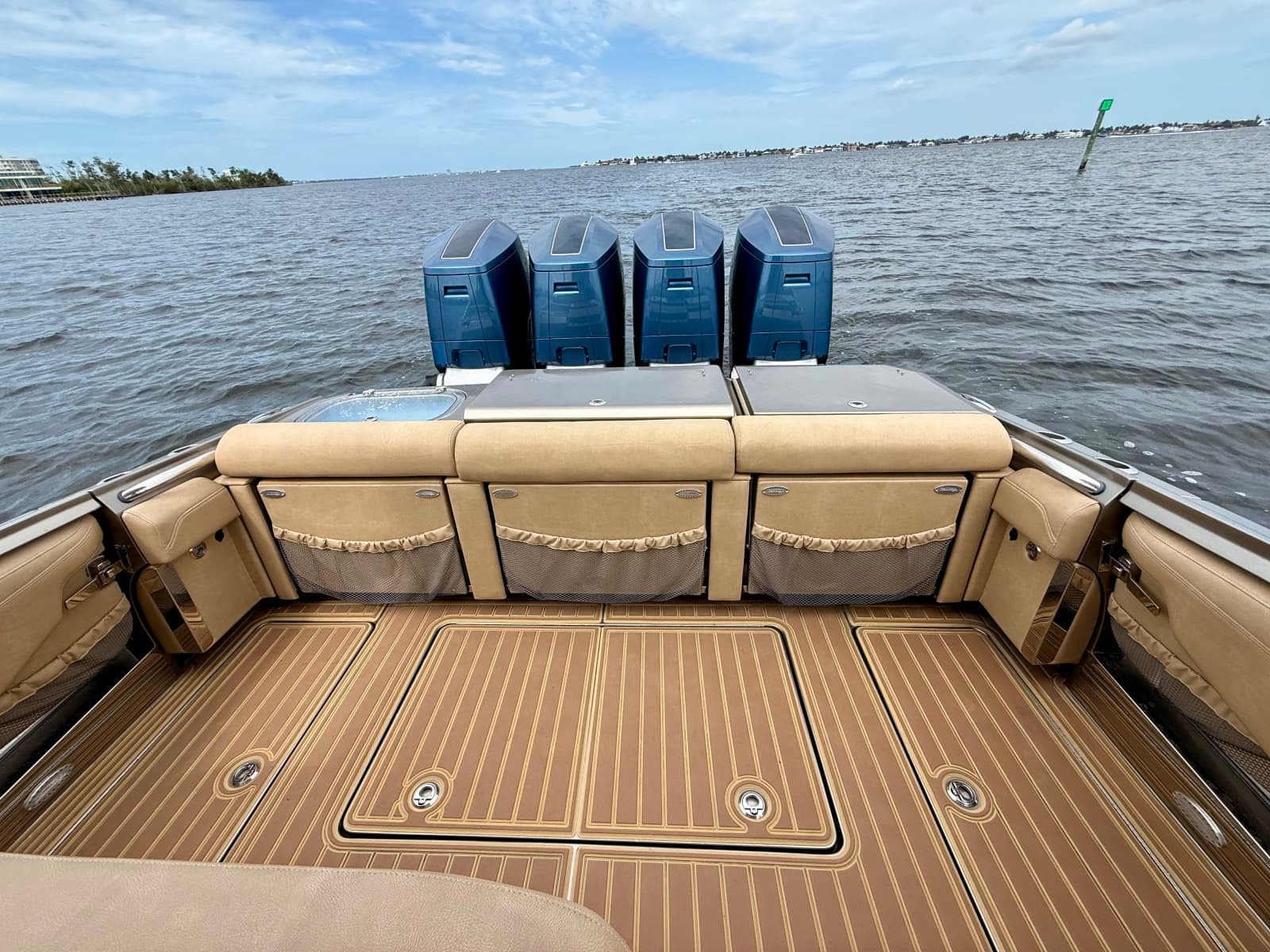 2020 Nor-Tech 550 SPORT CENTER CONSOLE