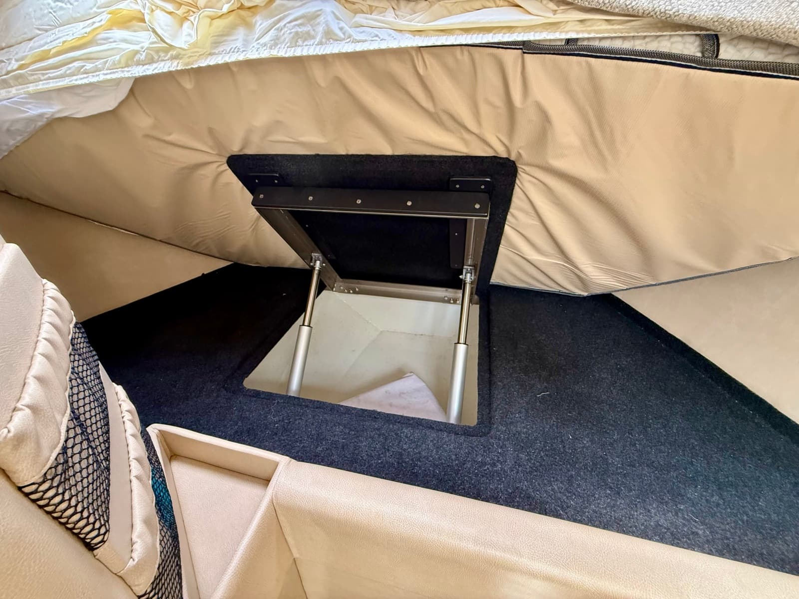 2020 Nor-Tech 550 SPORT CENTER CONSOLE