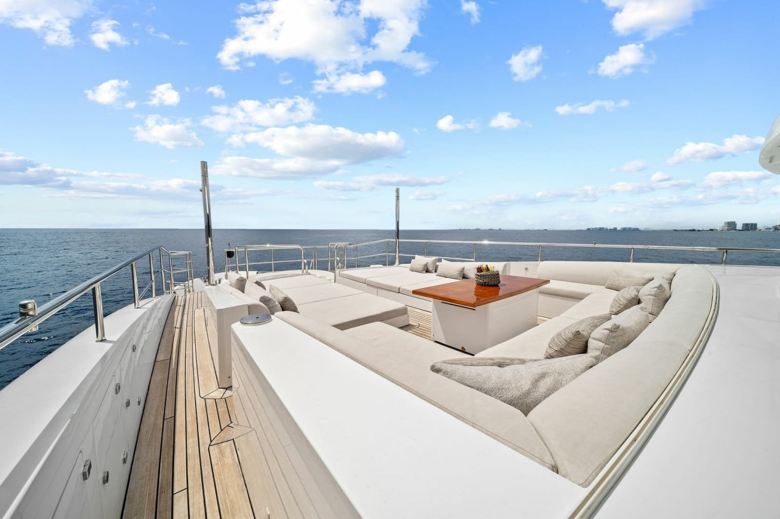 2012 Benetti Classic Supreme 132