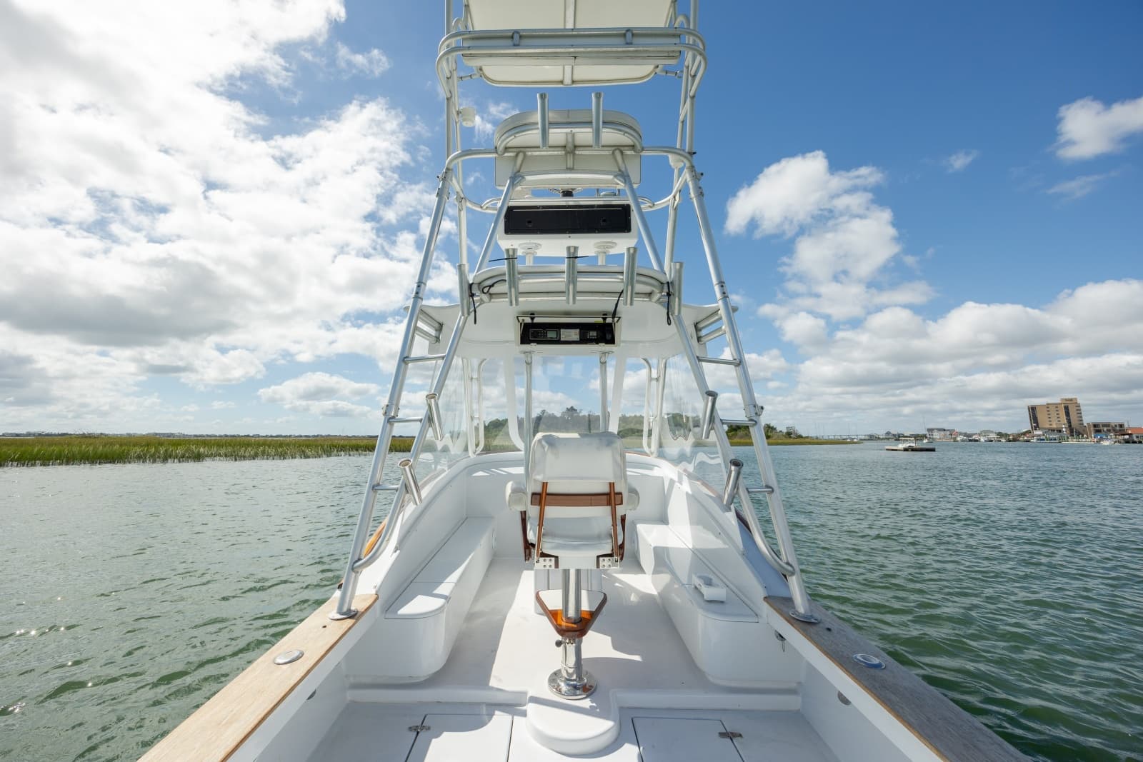 2005 Custom Carolina 26 Tideline Express