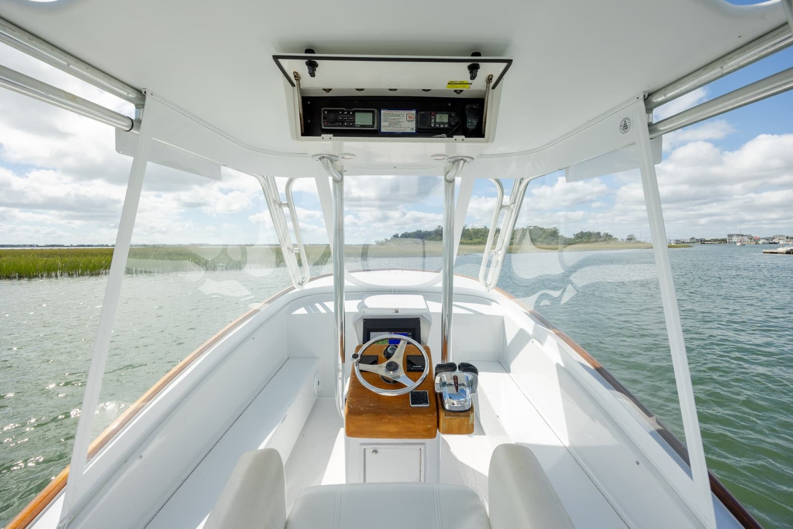 2005 Custom Carolina 26 Tideline Express