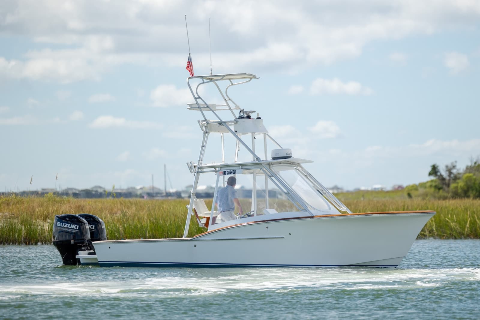 2005 Custom Carolina 26 Tideline Express