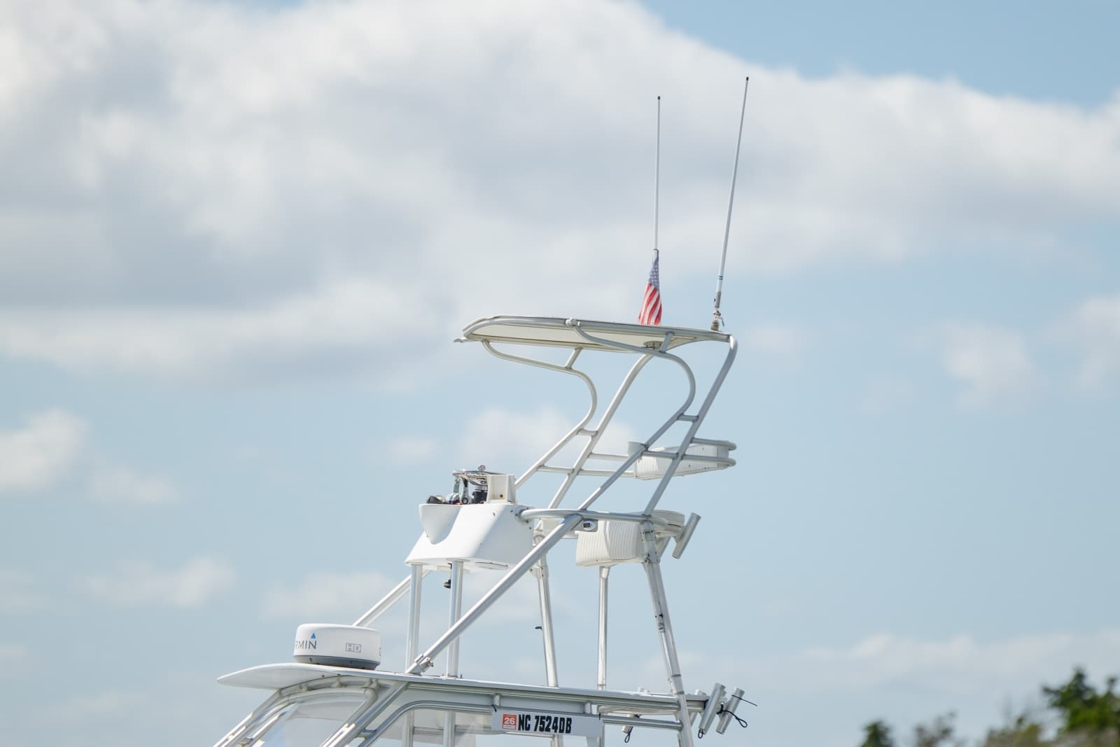 2005 Custom Carolina 26 Tideline Express
