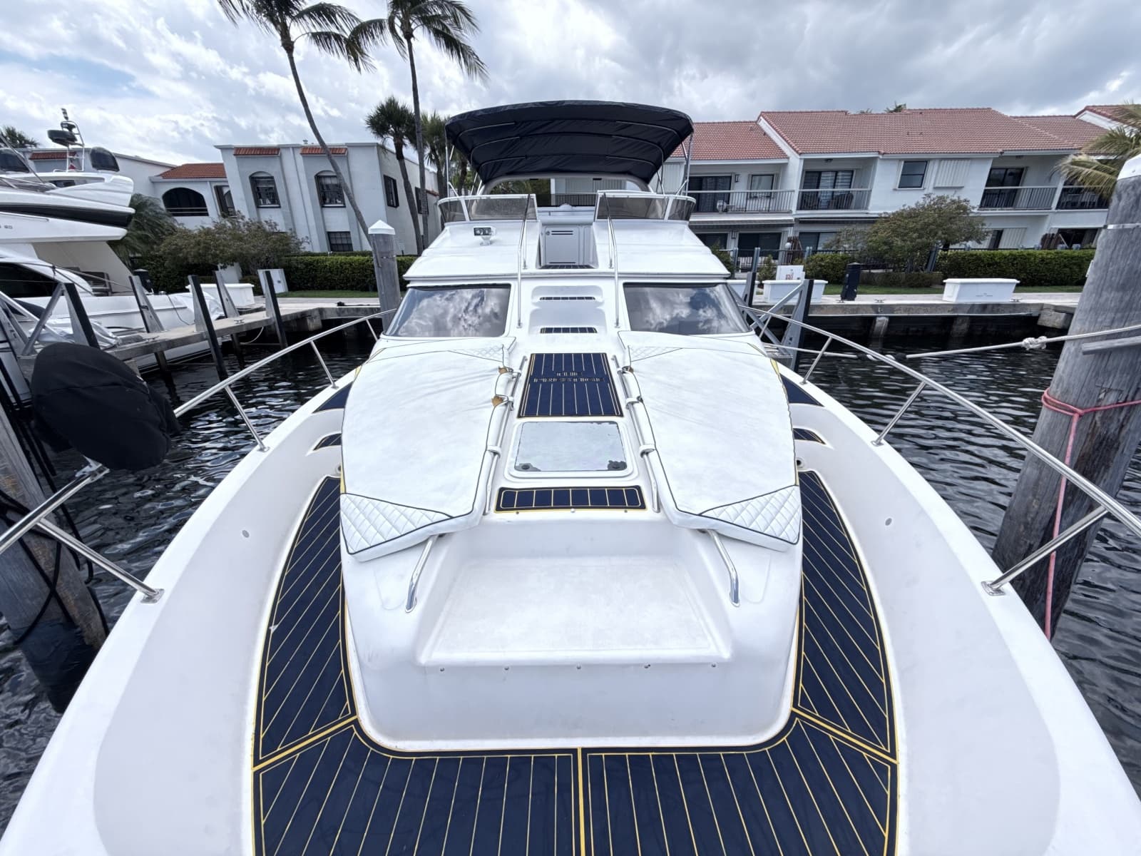 2001 Sea Ray 450 Express Bridge