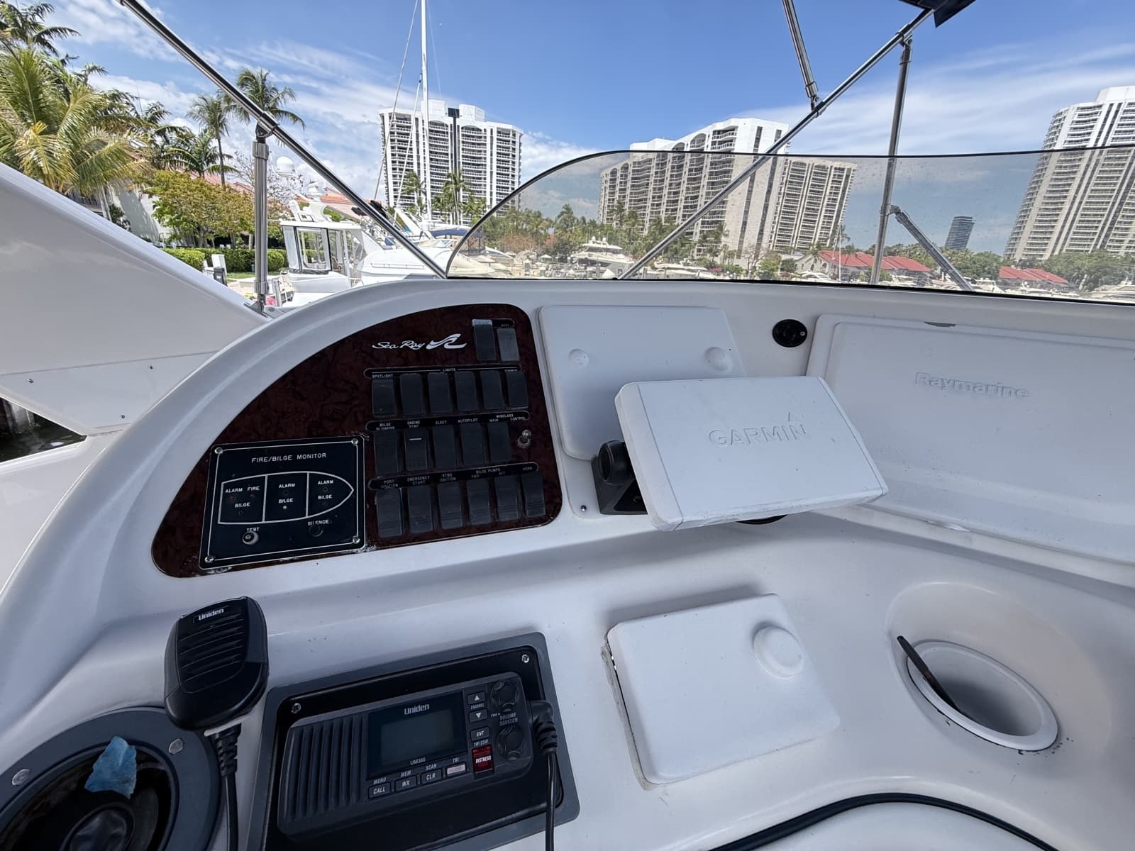 2001 Sea Ray 450 Express Bridge