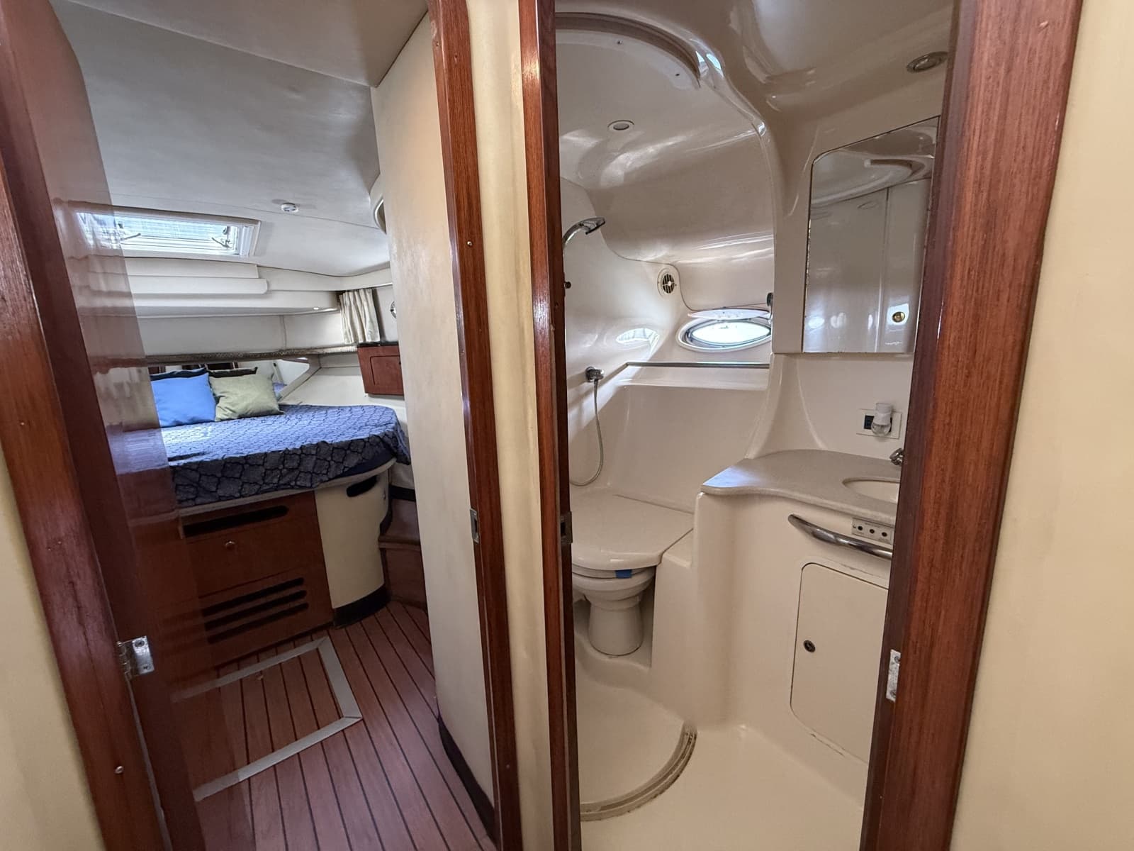 2001 Sea Ray 450 Express Bridge