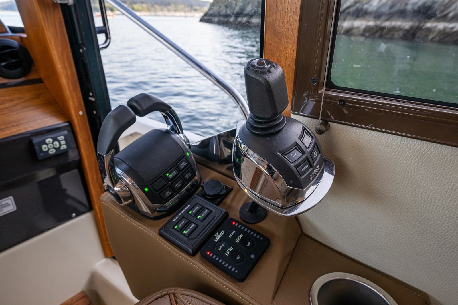 2020 Ranger Tugs R-41 CB