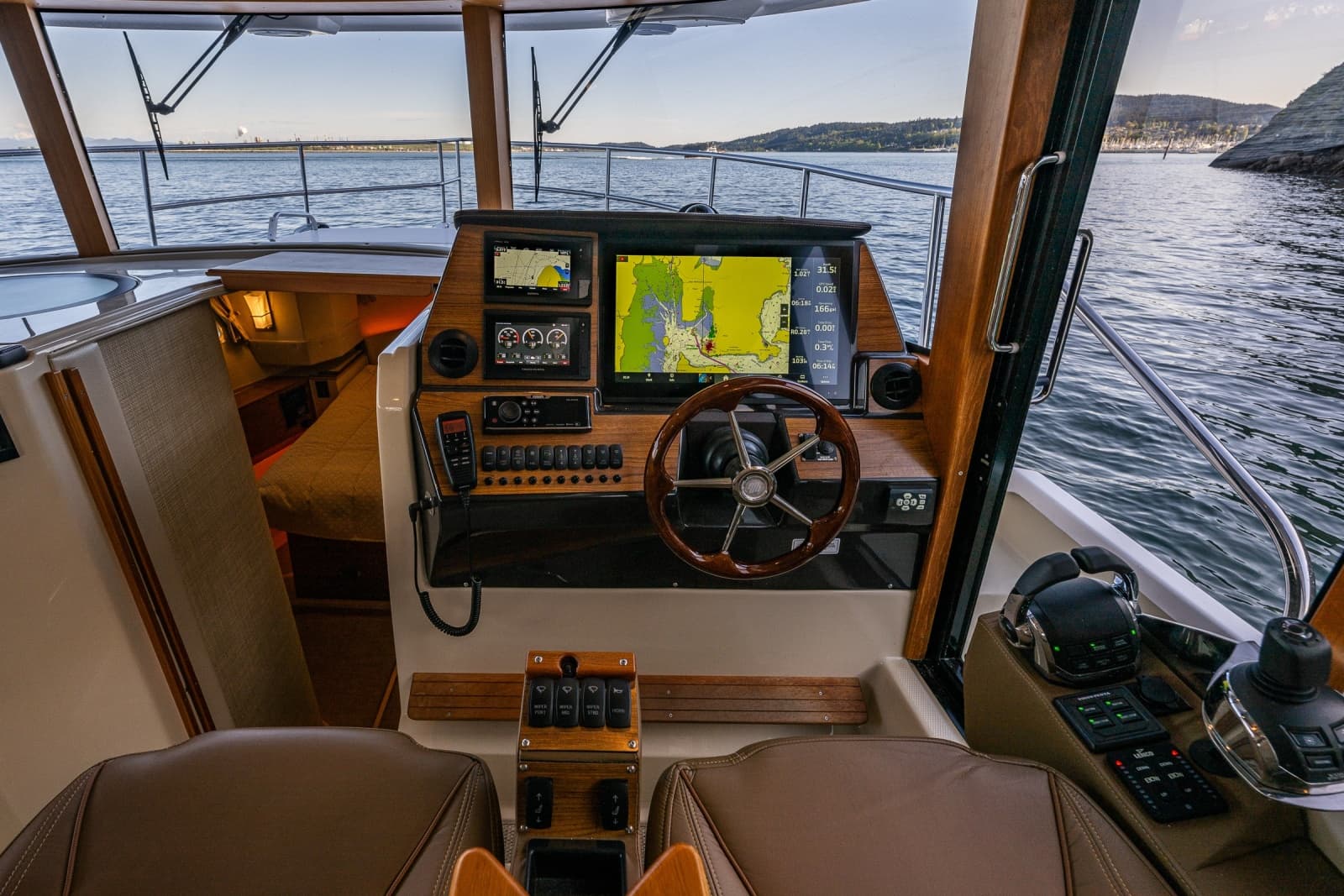 2020 Ranger Tugs R-41 CB