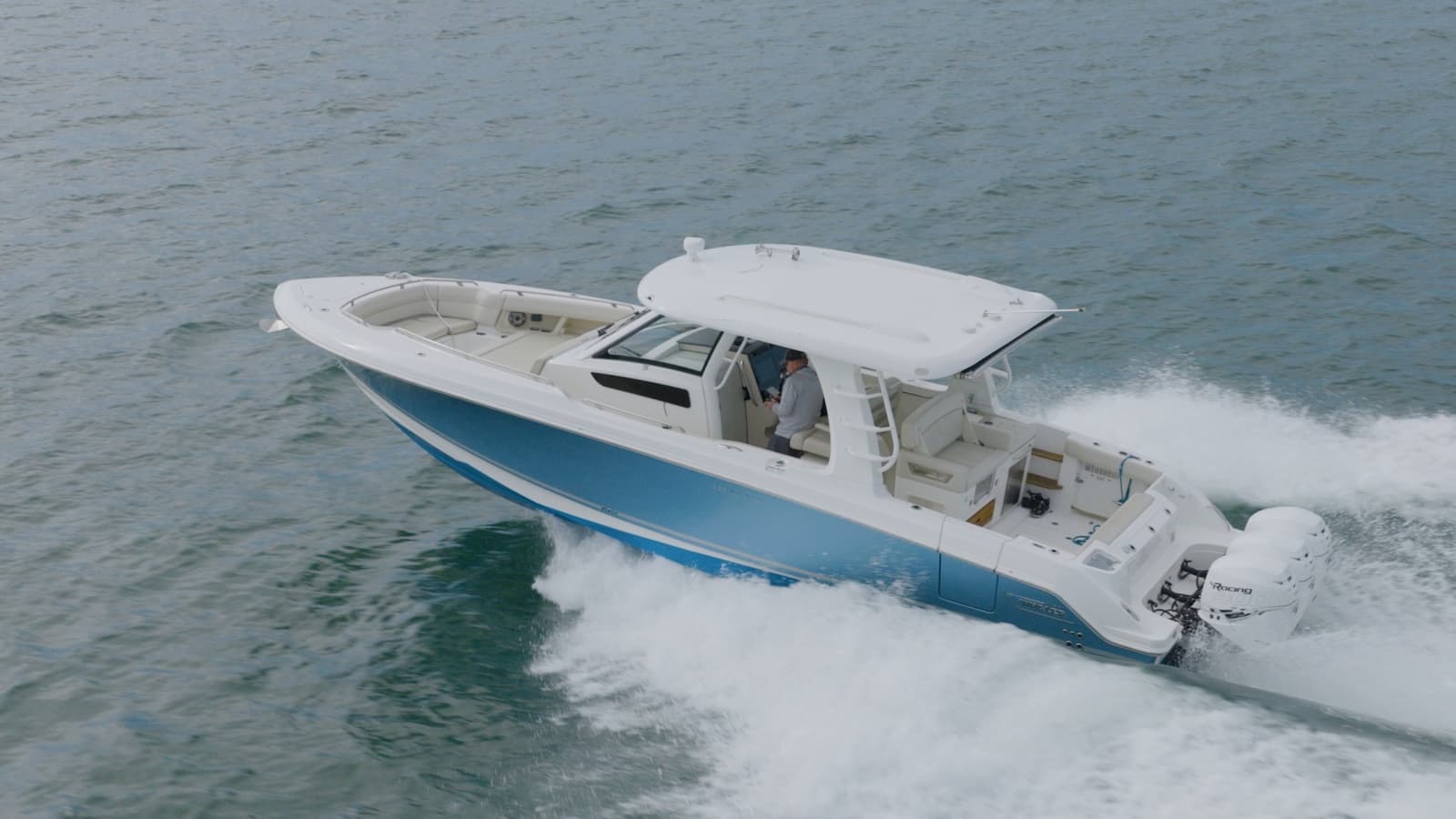 2019 Boston Whaler 350 Realm