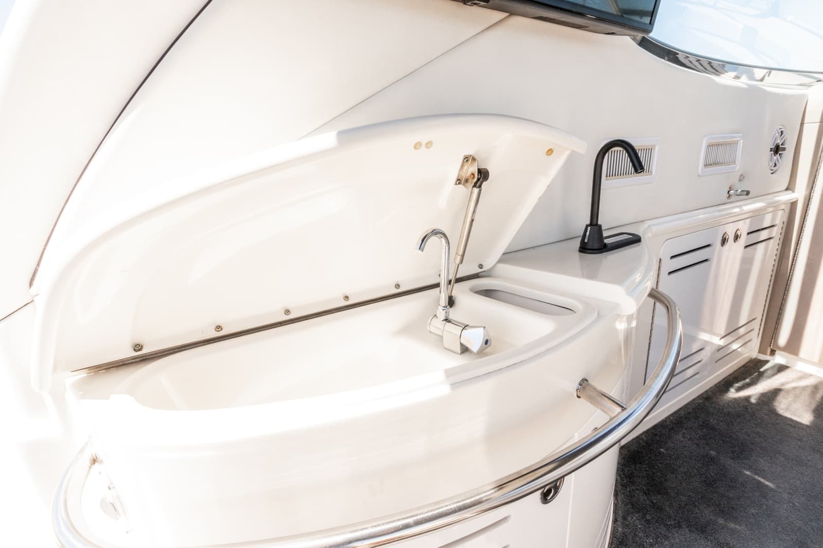 2001 Sea Ray 510 Sundancer 800 CAT