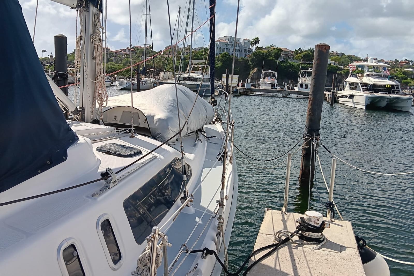 1998 Hunter Passage 450