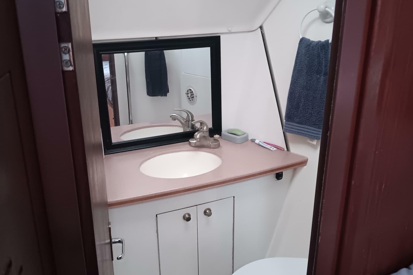 1998 Hunter Passage 450