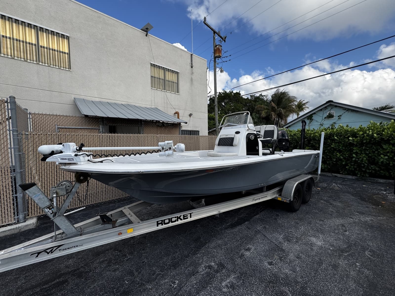 2022 Tidewater 2110 Bay