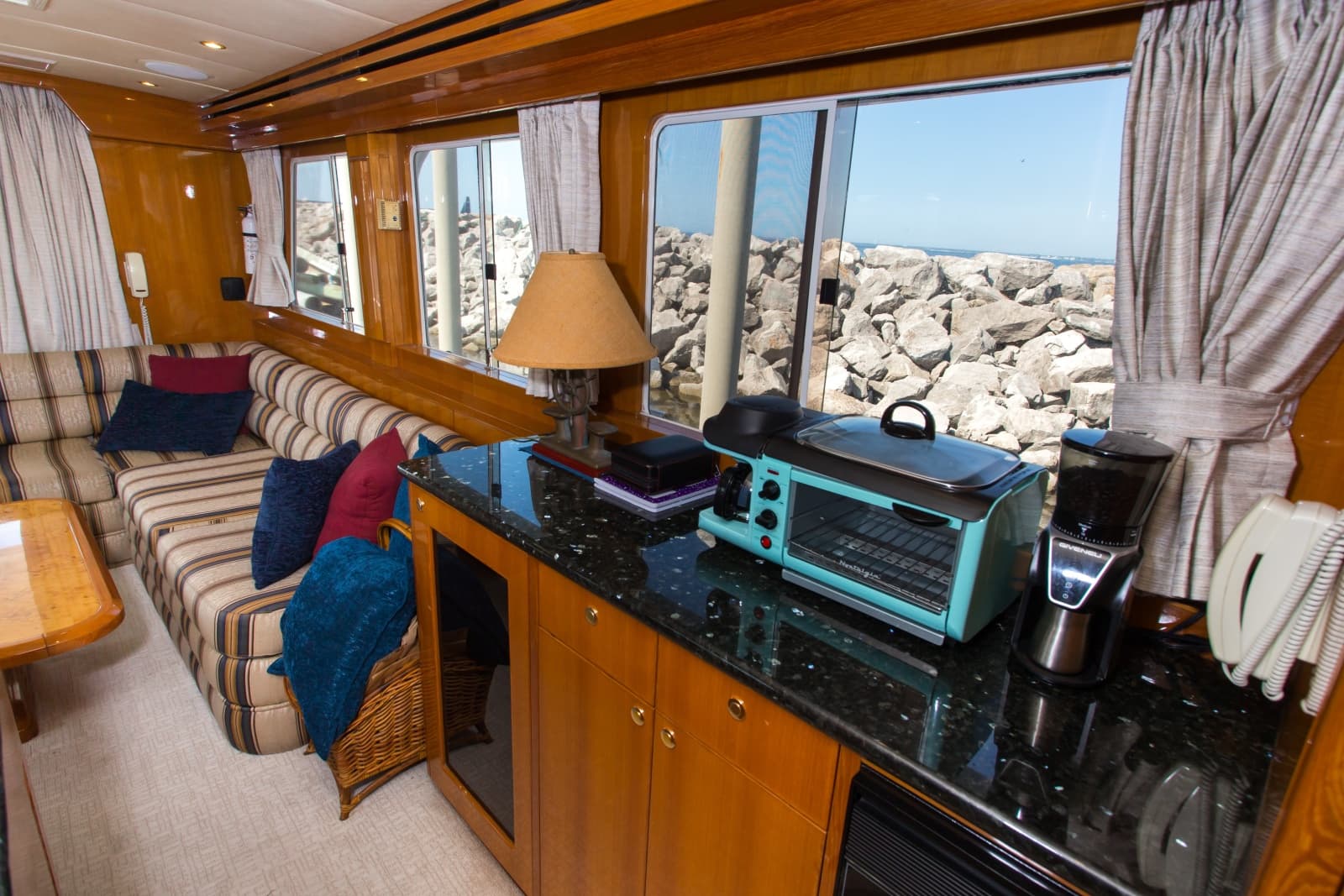 2003 Jefferson 57 Pilothouse