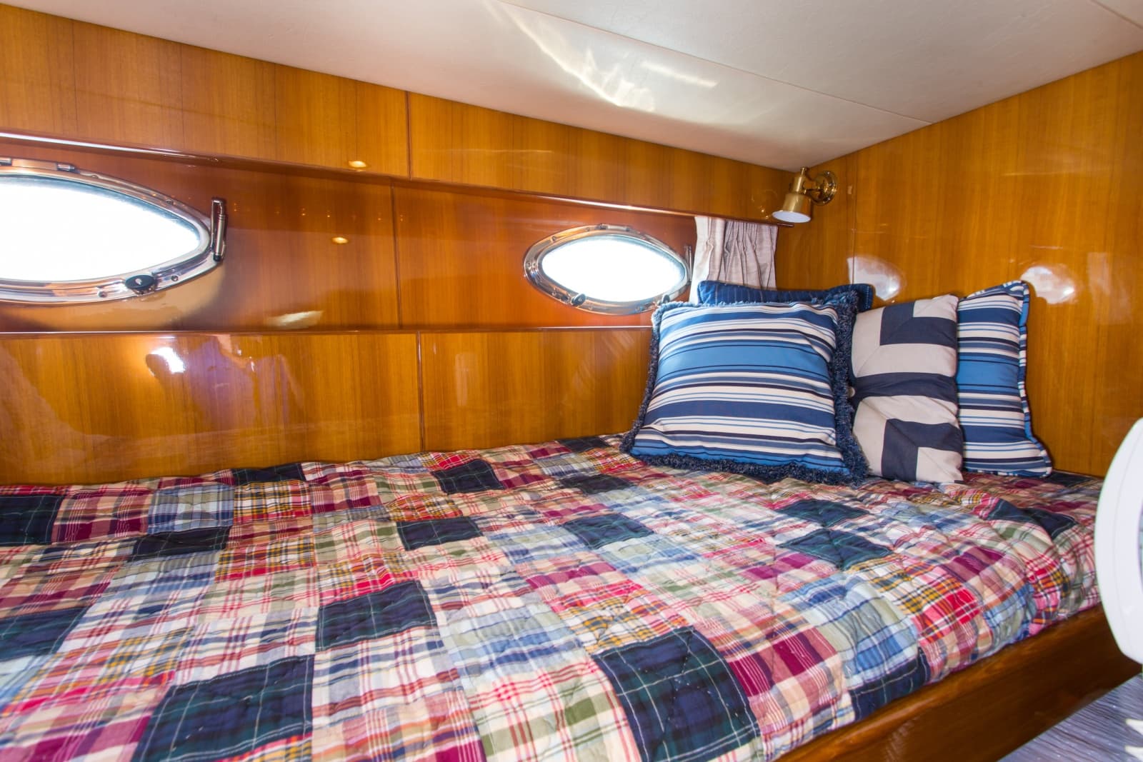 2003 Jefferson 57 Pilothouse