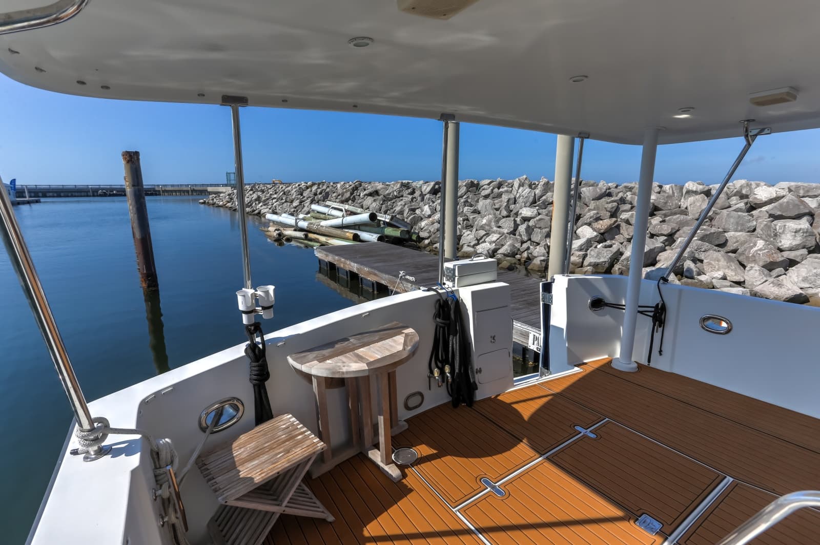 2003 Jefferson 57 Pilothouse