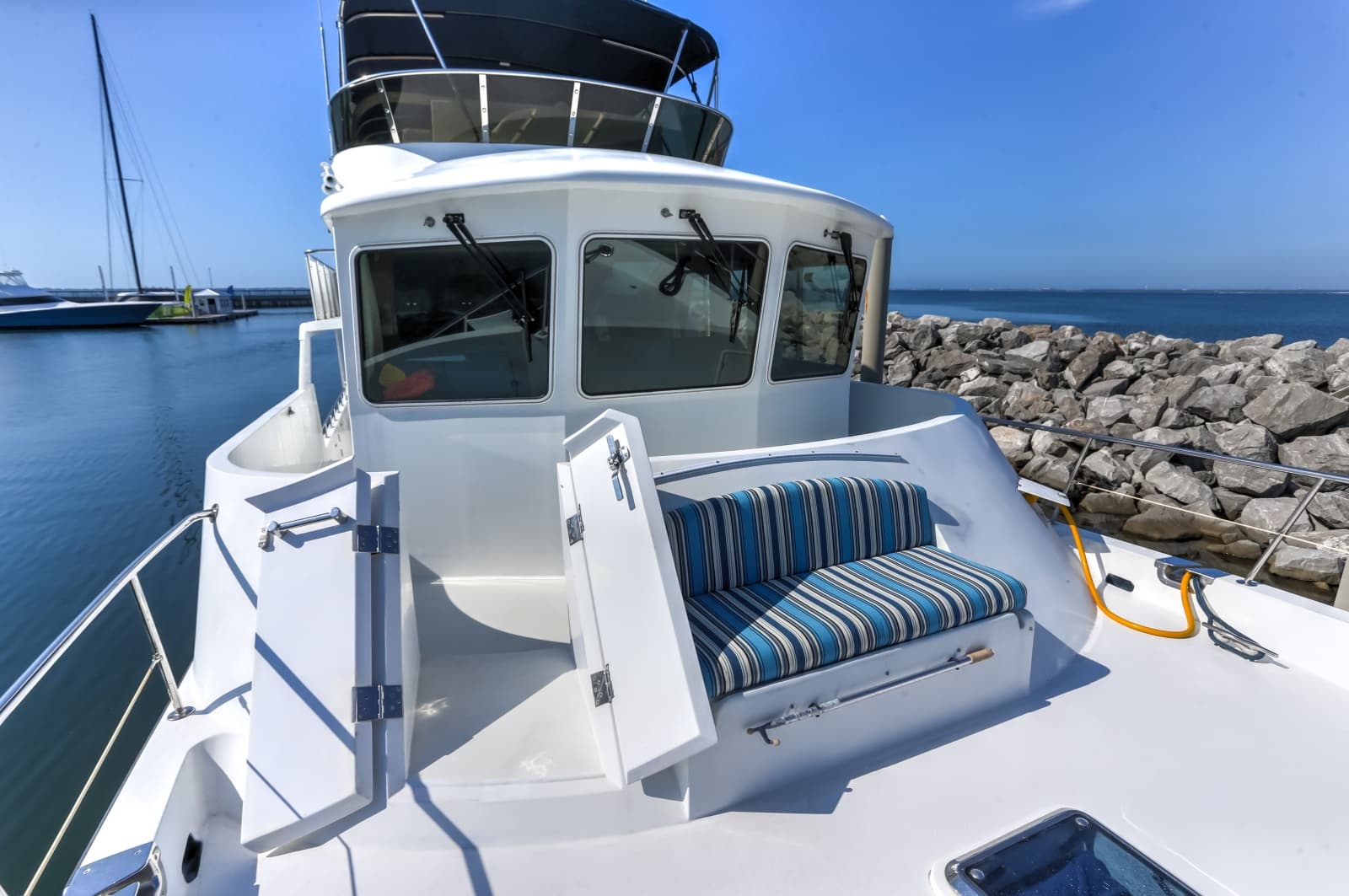 2003 Jefferson 57 Pilothouse