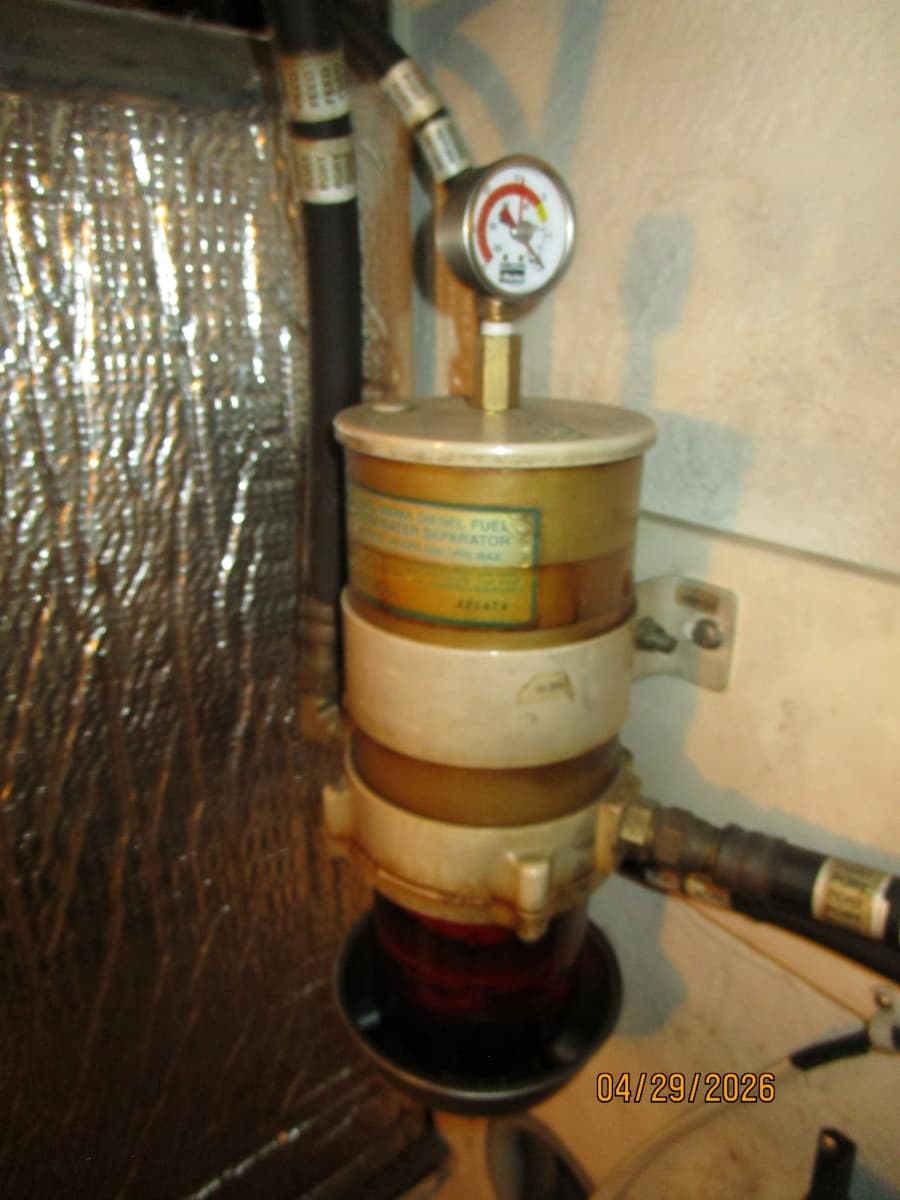 44' Cruisers port Racor fuel filter