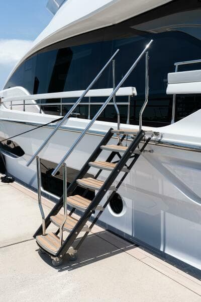 2022 Azimut 78