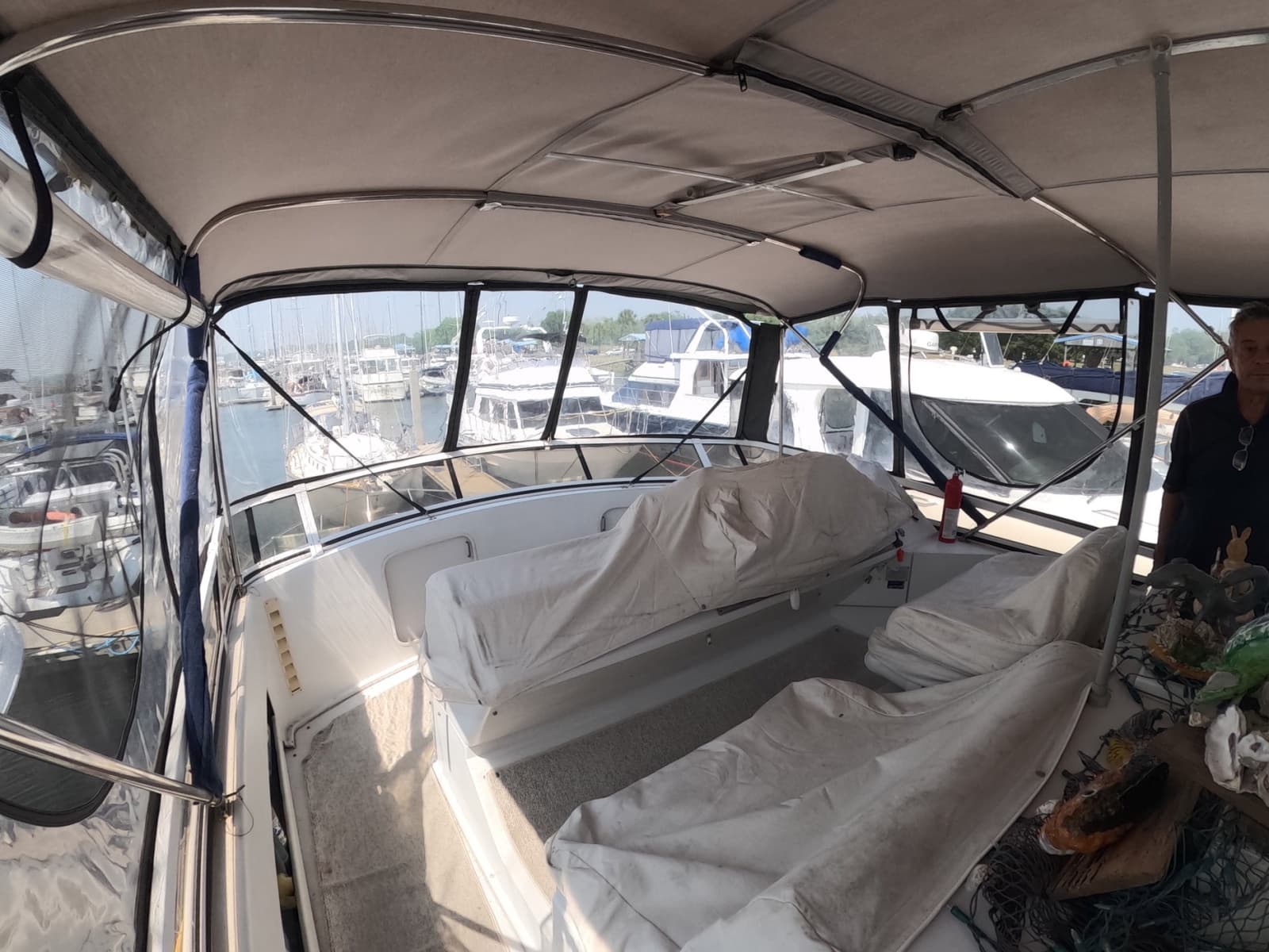 2000 Carver 406 Motor Yacht